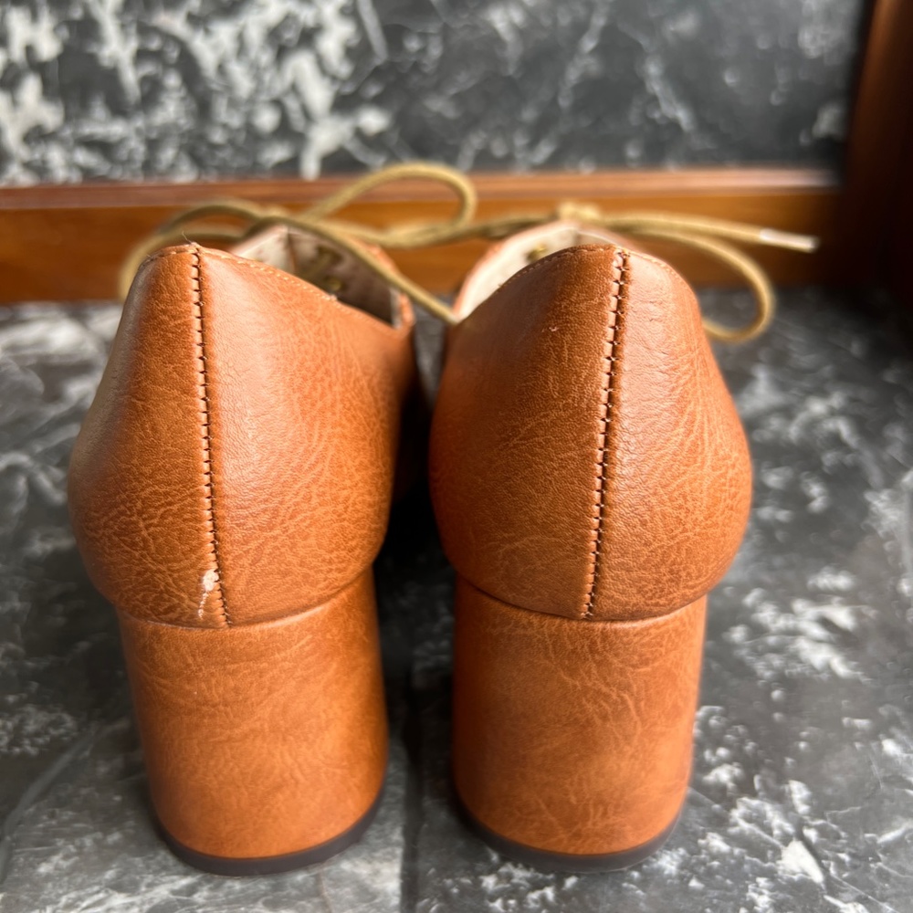 BAIT Shoes tan 6.5 - Picture 4 of 7